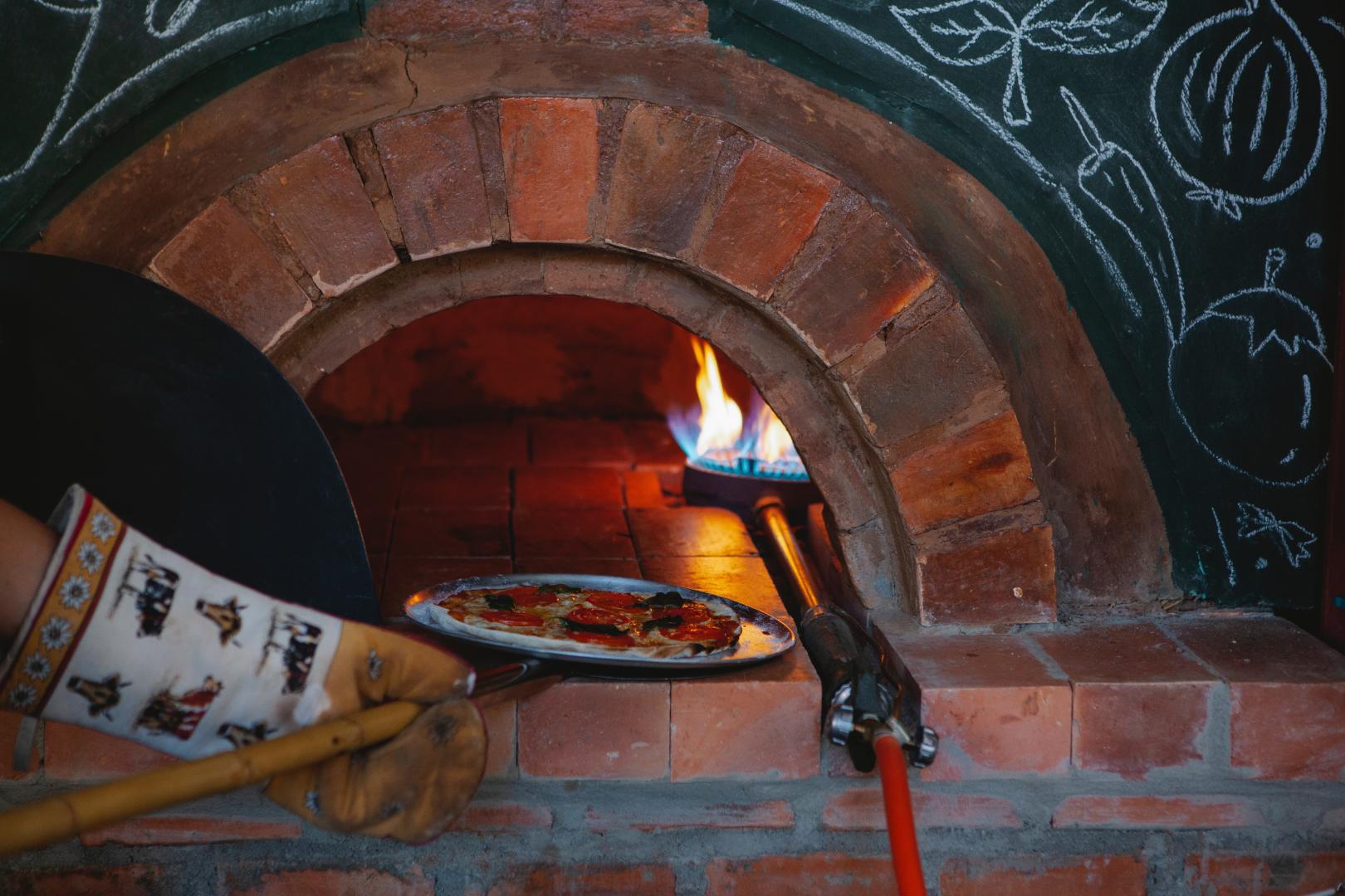 Jak výhodně vytápět pizzerii - Blog Kupdrevo